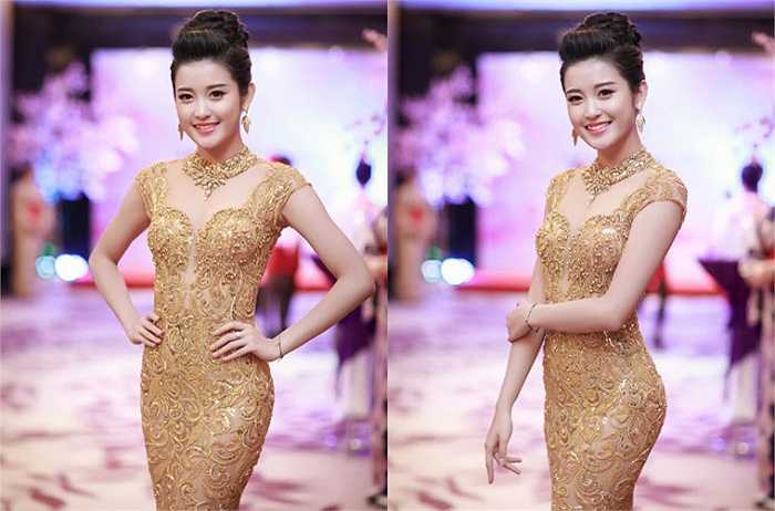 Huyền My khoe vẻ đẹp lộng lẫy khi tham gia sự kiện.