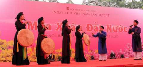 ngày thơ việt nam