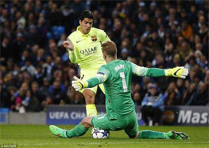 Sau khi trận đấu kết thúc, ngay cả thủ môn Joe Hart bên phía Man City cũng phải dành những lời khen ngợi: 'Suarez là một cầu thủ tuyệt vời. Rốt cuộc thì họ bỏ ra 80 triệu bảng để mong đợi gì ở anh ấy chứ? Anh ấy đã chơi rất tốt và chúng tôi cũng đã khoá chặt anh ấy trừ hai tình huống dẫn tới bàn thắng'.