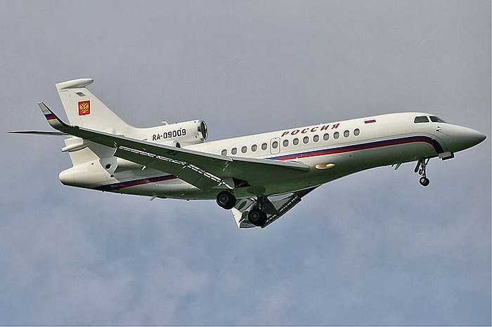Dassault Falcon 7X nhỉnh hơn một chút. Giá của nó là 50 triệu USD