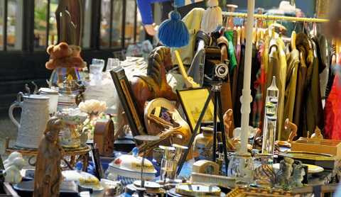 Những cách giúp bạn mua được hàng hiệu giá 'hời'