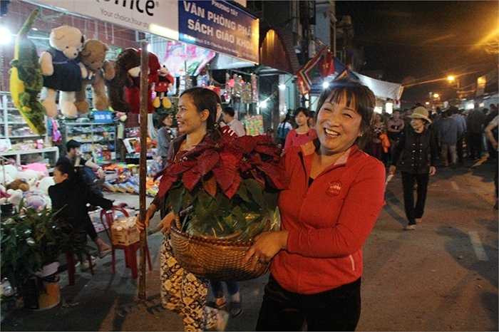 Khu trung tâm của Chợ Viềng Nam Trực họp tại thôn Đệ Tam, thị trấn Nam Giang, huyện Nam Trực, tỉnh Nam Định.