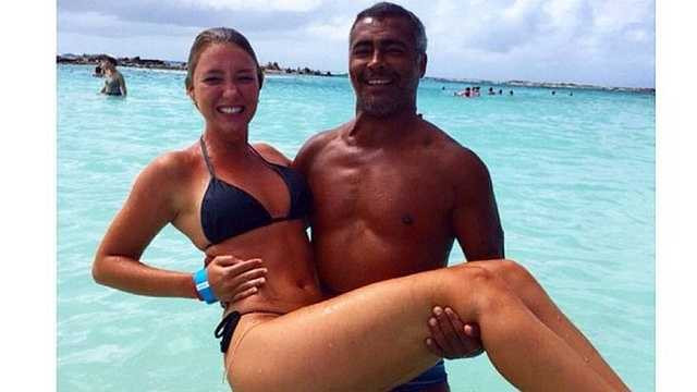 Người đẹp thừa nhận, hẹn hò với một người từng trải nên cô nhận được rất nhiều lời khuyên bổ ích về cư xử trong cuộc sống nhất là khi đang yêu người nổi tiếng.