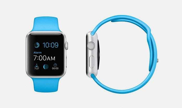 Phiên bản màu xanh của Apple Watch Sport đều tương tự phiên bản trước, ngoại trừ màu sắc của dây đeo.