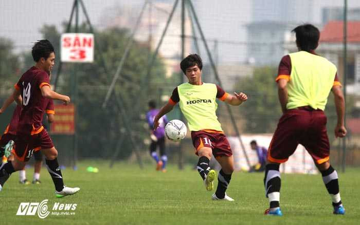 Công Phượng và đồng đội mệt nhoài