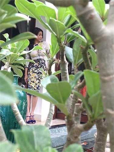 Gia đình cô hiện đang sống trong một căn biệt thự vườn rộng 500m2.