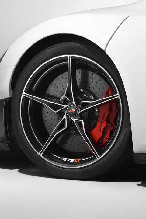 McLaren hé lộ siêu xe 675LT 666 mã lực, tăng tốc 0-100km chỉ trong 2,9s