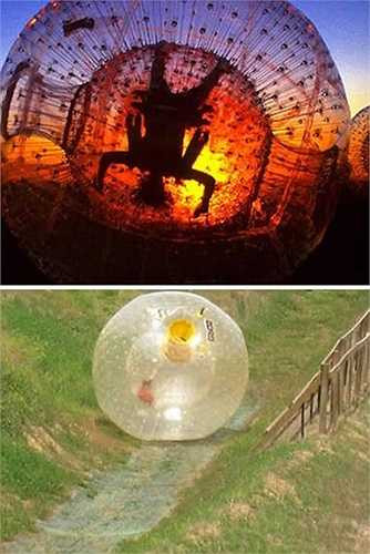 Được hình thành vào khoảng năm 2000, người chơi sẽ nép mình trong một quả cầu khổng lồ rồi được thả rơi tự do xuống dốc. Quả cầu Zorbing là môn đòi hỏi thần kinh cực kỳ vững chắc