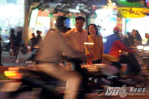 Ngàn người chen chân đến tổ đình Phúc Khánh làm lễ giải hạn đầu năm