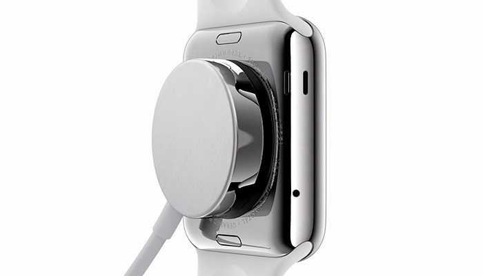 Sạc từ trường của Apple Watch. Theo hãng công nghệ Mỹ, bạn sẽ phải sạc đồng hồ hàng ngày