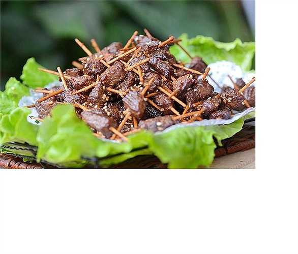 Hạn chế món chiên: Những món ăn được chiên với nhiều dầu, mỡ thường chứa nhiều chất béo. Nếu sử dụng nhiều, mỡ trong máu bạn có thể tăng cao. Vì thế bạn nên hạn chế tối đa món ăn chiên.