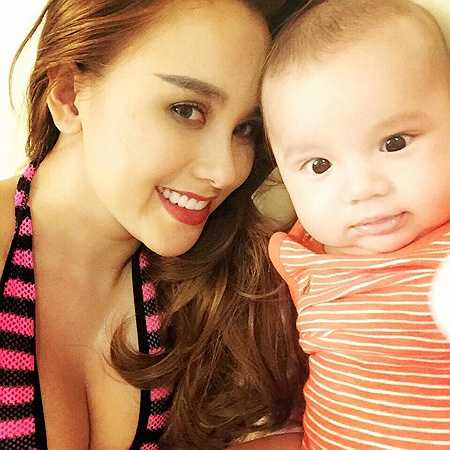 'Hoàng tử lai' đáng yêu của nhà Van Bakel-DJ Myno