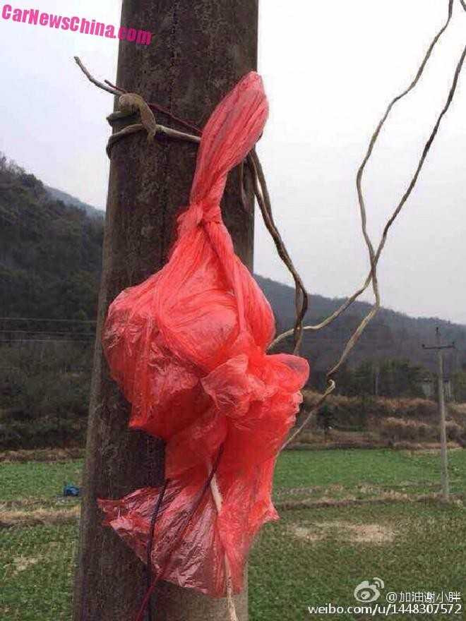 Cách sạc xe sang Tesla Model S