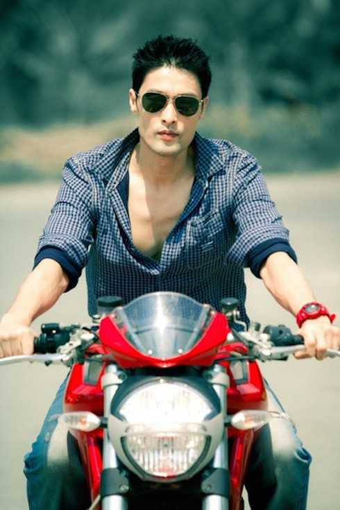 Diễn viên Johnny Trí Nguyễn dòng máu anh hùng