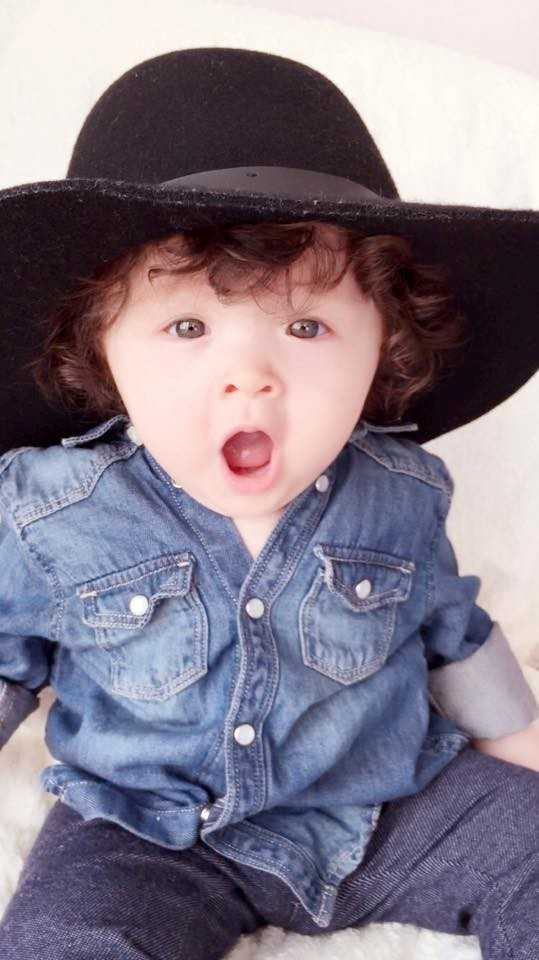 Thời gian qua, con gái Elly Trần được quan tâm hơn cả mẹ khi nằm trong danh sách các em bé được yêu thích nhất showbiz Việt năm 2014. 