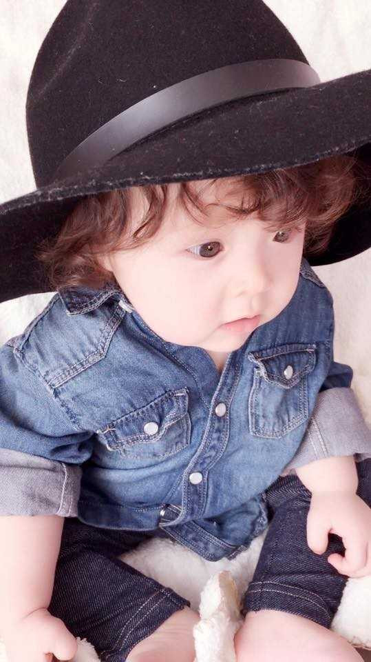 Cadie Mộc Trà càng lớn càng đáng yêu. Cô bé có được nhiều người yêu mến trên mạng xã hội lẫn trong đời thực.