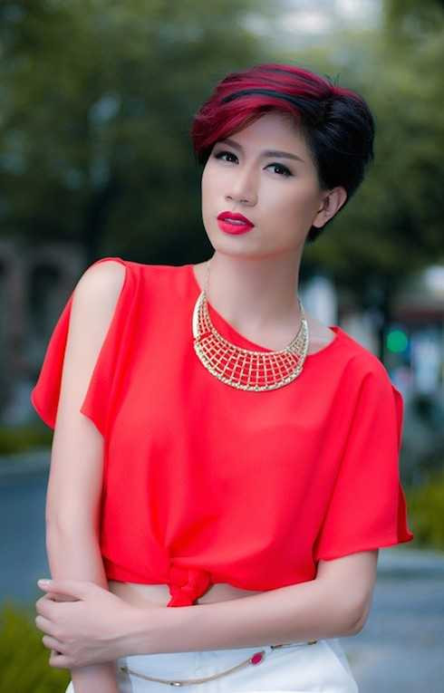 trang trần tố dâm người mẫu