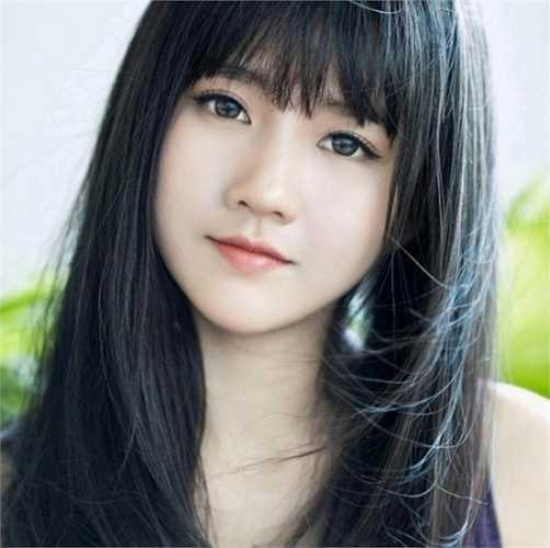 Quan niệm sống của nữ sinh này cũng rất đơn giản: 'Sống phải cảm thấy thoải mái, phải thích điều mình làm và cố gắng hết mình vì điều đó... và nhất là không bao giờ hối hận'.