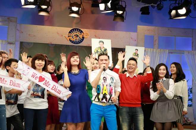 Cuối chương trình, Mr. Đàm gửi tới khán giả bản cover ca khúc Thất tình từng đình đám với sự thể hiện của cặp song ca Minh Thuận - Nhật Hào hơn 20 năm trước.