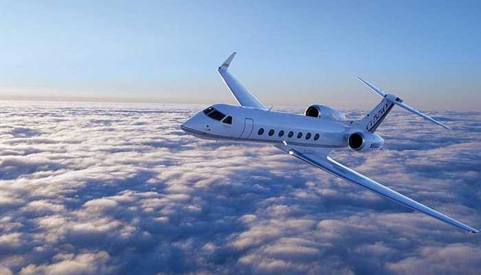 Sau khi Steve Jobs qua đời, Jonathan Ive mua lại máy bay phản lực của huyền thoại này. Trước đó, ông bị Tim Cook từ chối bán chuyên cơ của mình.