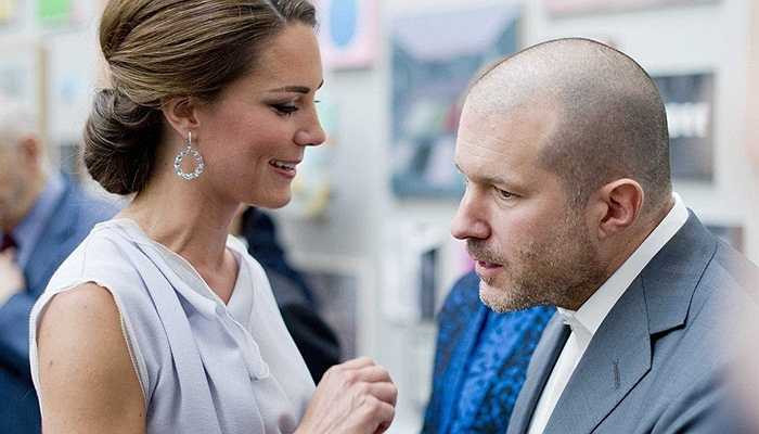 Trong buổi lễ phong tước, ông đã gặp mặt Công nương Kate 