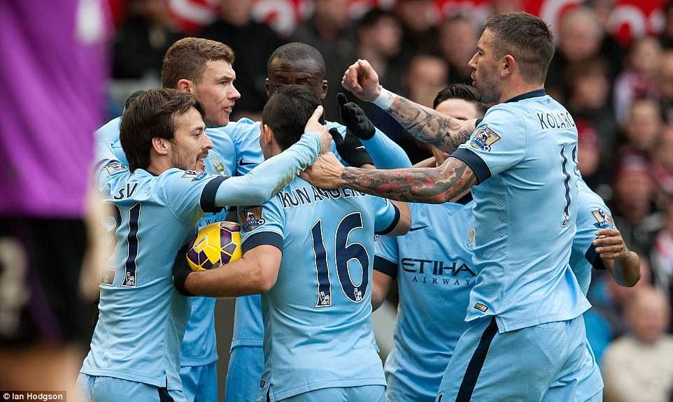 Man City khó lòng bảo vệ ngôi vô địch