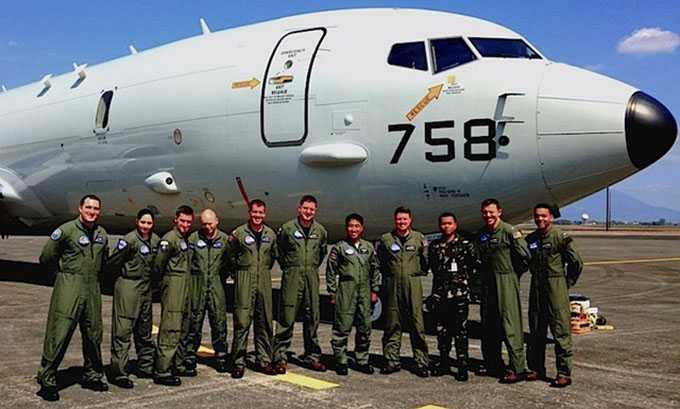 Các phi công Philippines và Mỹ