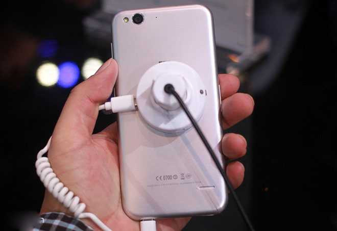 Máy ảnh không lồi của điện thoại có phần đẹp hơn iPhone 6 Plus