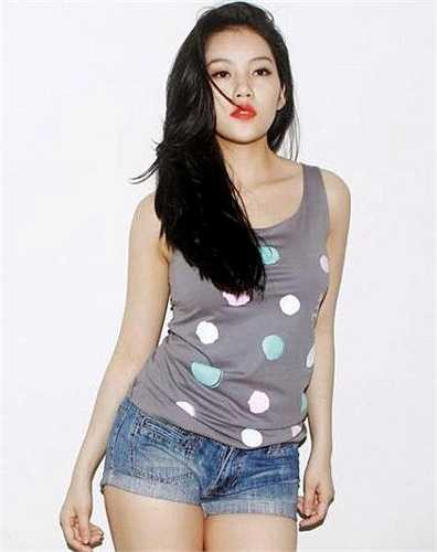 Cô gái này cũng có sở trường là nấu ăn, làm thủ công, học ngoại ngữ.