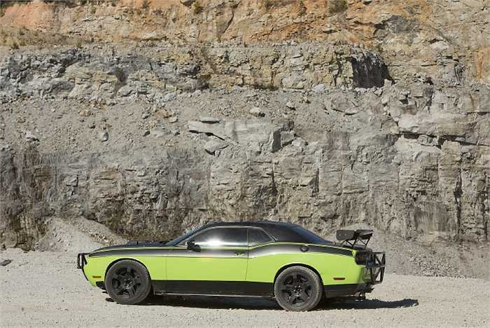 Người đứng sau thành công của dàn siêu xe Fast & Furious suốt hơn một thập kỷ qua, Dennis McCarthy bật mí: 'Tất cả các mẫu xe đều được thiết kế riêng, với cùng một loại động cơ 500 mã lực và phải mất đến 2 tuần để lắp ráp và hoàn thiện một chiếc. 