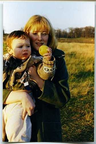 Năm 3 tuổi, Jacob đã có thể giải thích những quy luật về quỹ đạo hành tinh từ việc xoay tròn trái bóng. Ảnh: The Spark