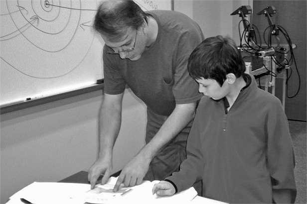 Theo Daily mail, năm Jacob 8 tuổi, bà Kristine quyết định cho con thôi học trường cấp 3 và đưa cậu đến đại học IUPUI để theo lớp vật lý - thiên văn nâng cao. Ảnh: The Spark