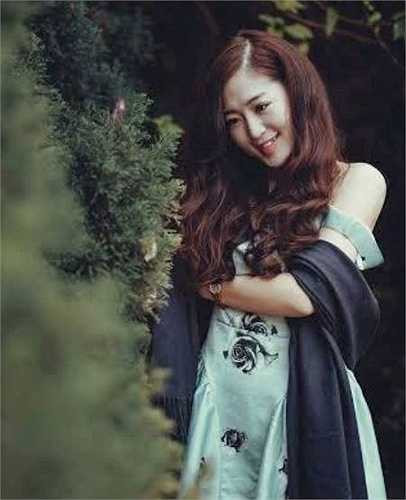 Cô bạn chia sẻ: 'Mình làm MC của VTC trong một thời gian. Sau đó, vì muốn chuyên tâm hơn vào việc học nên nghỉ để tập trung hoàn thành tốt khóa học'.