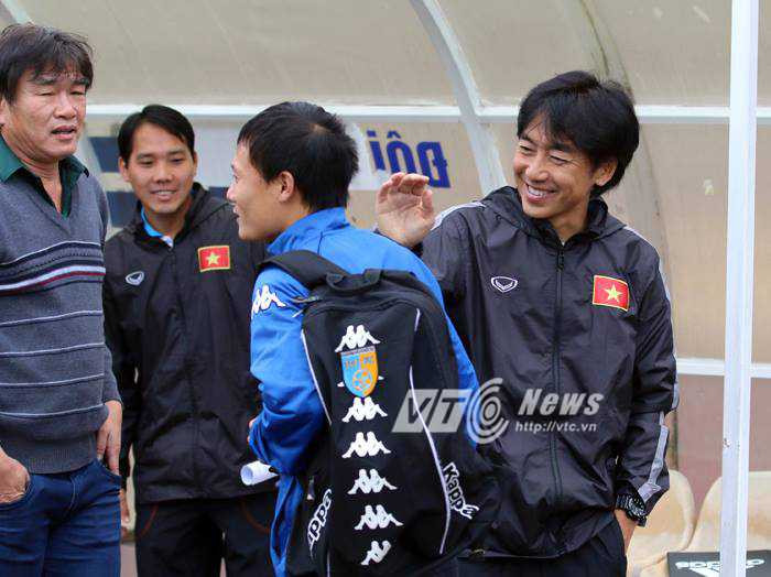 HLV Miura vui mừng gặp Thành Lương