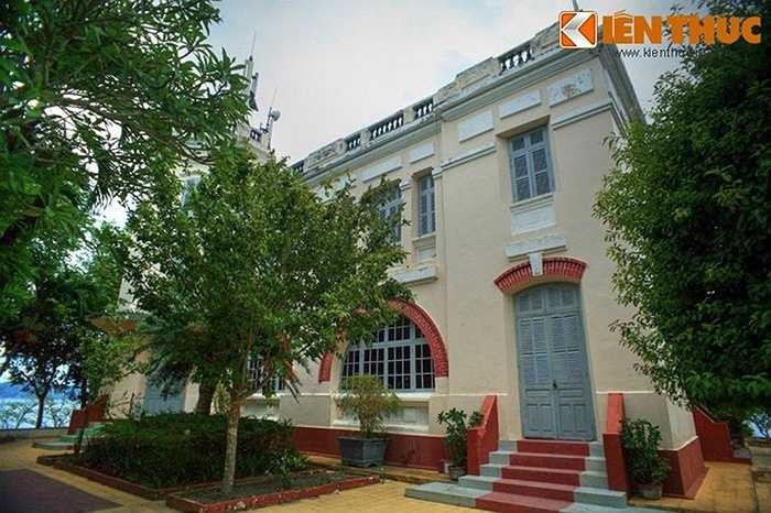 Sau năm 1954, gia đình tổng thống Ngô Ðình Diệm là chủ nhân mới của 2 biệt thự Xương Rồng và Bông Sứ. Ảnh: Biệt thự Xương Rồng.