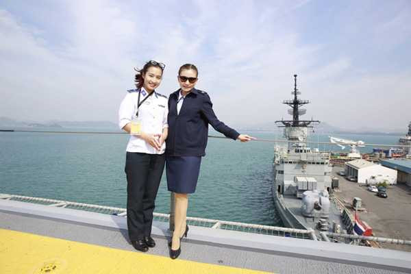 Gặp nữ thiếu úy xinh đẹp của Cảnh sát biển Việt Nam
