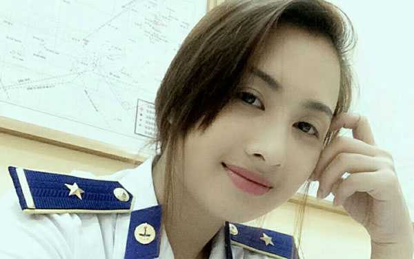Gặp nữ thiếu úy xinh đẹp của Cảnh sát biển Việt Nam