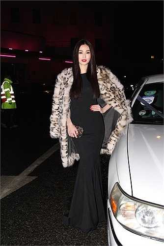 Khánh My được coi là một trong những mỹ chi tiền nhân mạnh tay nhất trong việc tấn công showbiz.