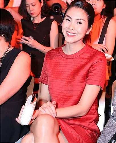 Cô luôn rạng rỡ với gương mặt đong đầy hạnh phúc trong những lần xuất hiện. 