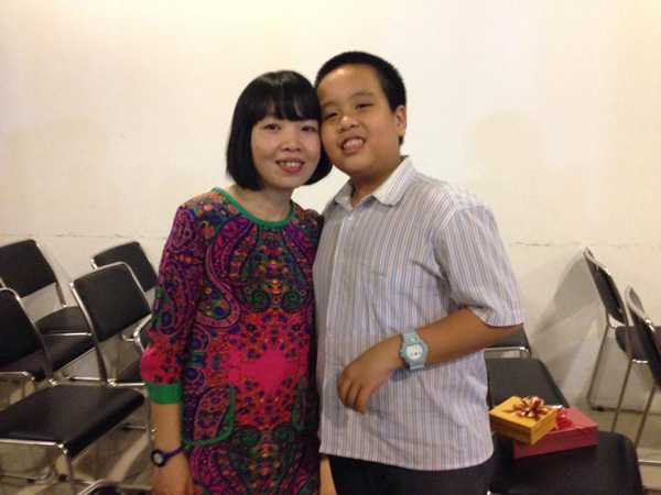 'Thần đồng' Nhật Nam làm thơ tặng mẹ nhân ngày 8/3