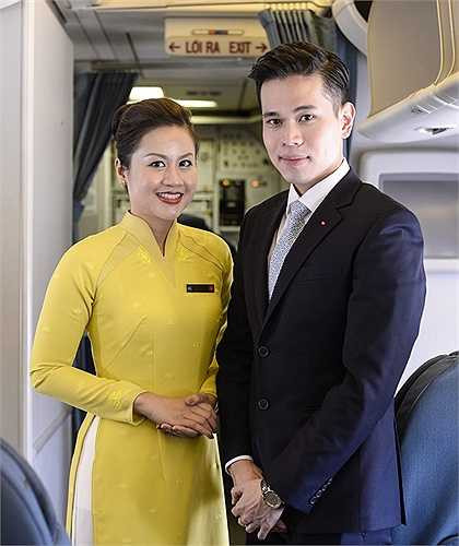 Đây là hai trong số nhiều chuyến bay Vietnam Airlines tiến hành thử nghiệm, giới thiệu và lấy ý kiến hành khách về trang phục tiếp viên, phi công mới trên một số chuyến bay khai thác bằng máy bay Boeing 777/Airbus A330 ở các đường bay giữa Hà Nội – Tp. HCM, Hà Nội/Tp. HCM đi Nhật Bản, Hàn Quốc, Úc, Anh, Pháp, Đức trong tuần vừa qua. 