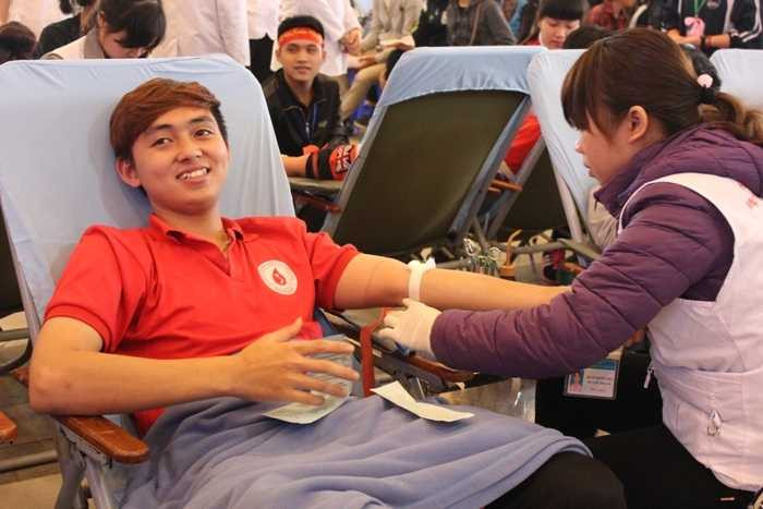 Dàn sao Việt trong ngày hội hiến máu 'Lễ hội Xuân hồng' 2015