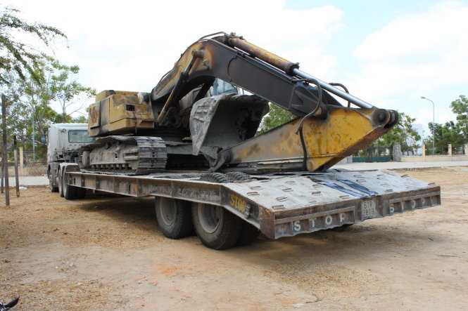 Điều tra nghi vấn xe 'khủng' cán đi cán lại nạn nhân