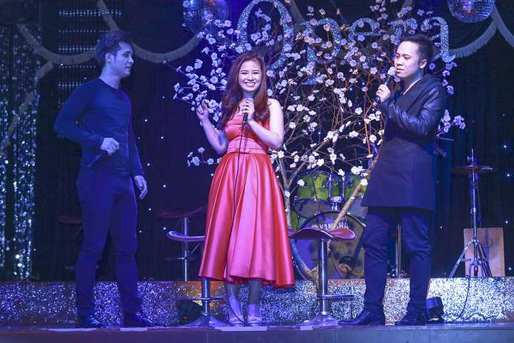 Bên cạnh đó, đêm nhạc còn có sự xuất hiện của nhạc sĩ Nguyễn Tùng, nhạc sĩ trẻ của trường văn hóa nghệ thuật quân đội và anh cũng chính là người luôn luôn đứng đằng sau các bản phối rất thành công của Hà Duy và Dương Hoàng Yến trong chương trình cặp đôi hoàn hảo, Anh cũng đã và đang phối và làm đĩa cho Dương Hoàng Yến.