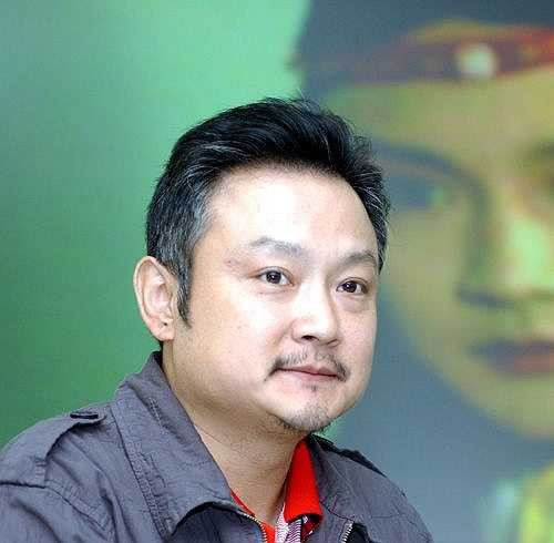 Có thể nói, nhân vật Giả Bảo Ngọc là cơ hội lý tưởng giúp Âu Dương Phấn Cường tỏa sáng, trở thành một trong những ngôi sao được ái mộ trên màn ảnh nhỏ Trung Quốc những năm cuối thập niên 80 của thế kỷ trước.