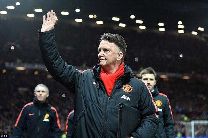 Ai cho Van Gaal thời gian?