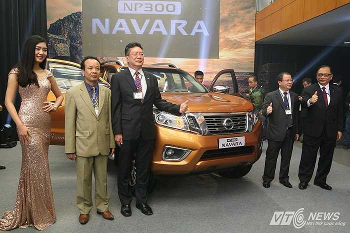 Ngoài những cải tiến mạnh mẽ ở ngoại thất và nội thất, Nissan NP300 Navara 2015 còn thực sự gây ấn tượng bởi hàng loạt những tính năng cao cấp mà không phải mẫu bán tải nào tại Việt Nam cũng có. 