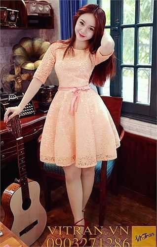 'Để theo đuổi đam mê, mình đã học một lớp đào tạo diễn viên do thầy Trần Nhượng làm chủ nhiệm, sau khi học xong mình lại nhận được lời mời quay quảng cáo và đóng phim'. 