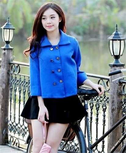 Cô gái này là sinh viên năm hai Chuyên ngành diễn viên, Đại học Sân khấu Điện ảnh. 