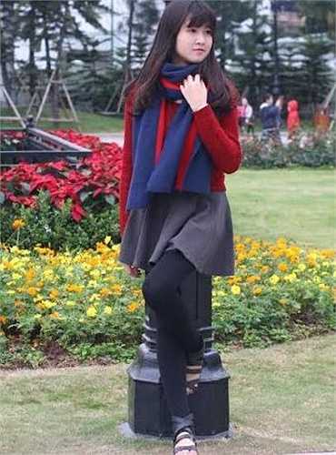 Nụ cười tỏa nắng luôn thu hút sự chú ý của mọi người xung quanh.